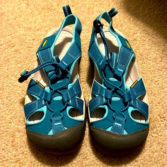 Keen Shoes Womens Keen Sandals Size 95 Poshmark